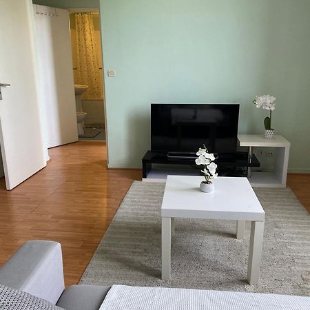 Appart Calme Avec Parking Gratuit Evry-Gregy-sur-Yerre Buitenkant foto