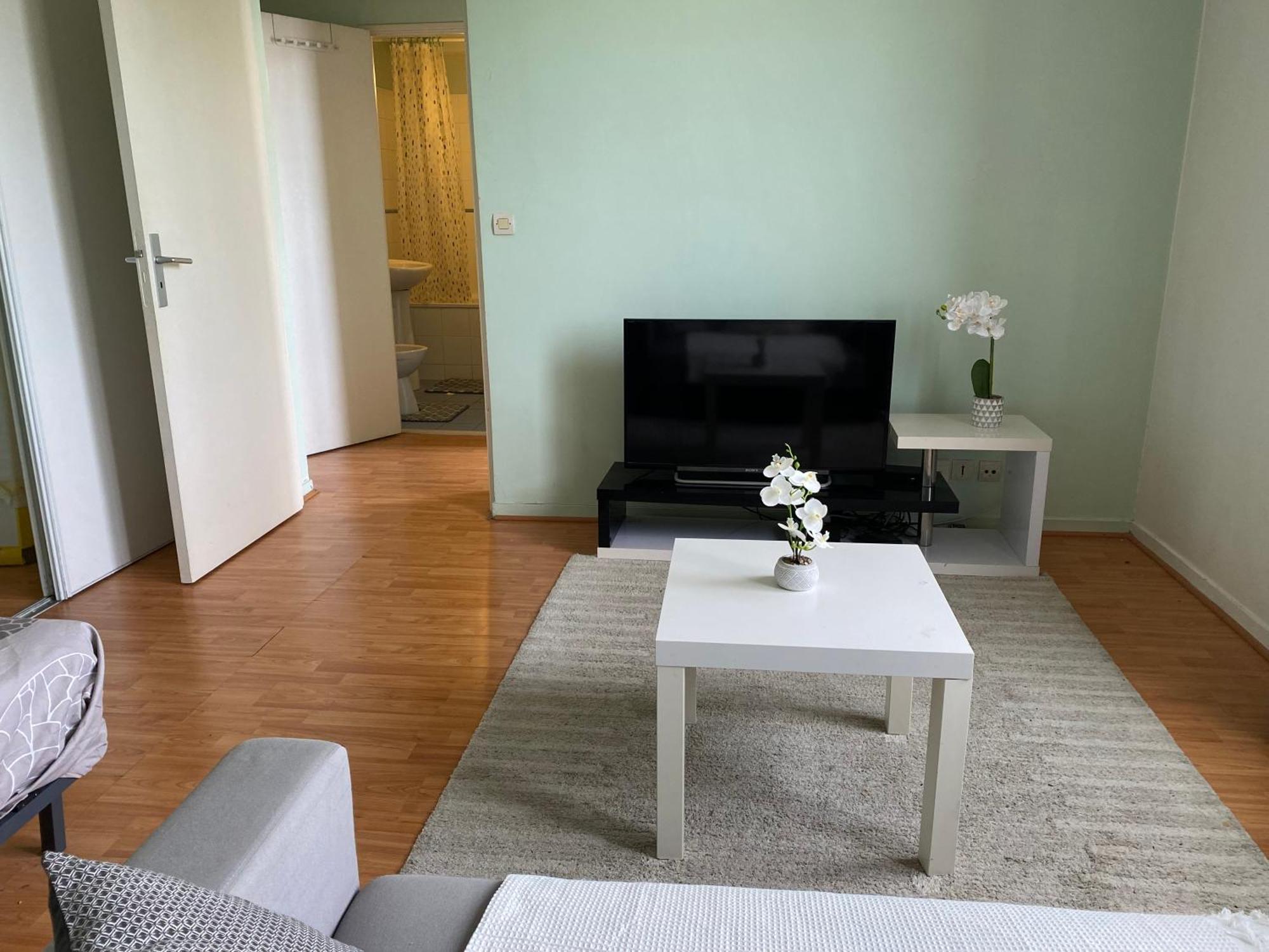 Appart Calme Avec Parking Gratuit Evry-Gregy-sur-Yerre Buitenkant foto